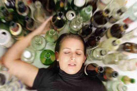 That wine headache is likely caused by histamines or alcohol, not sulfites. Image source: Thinkstock.